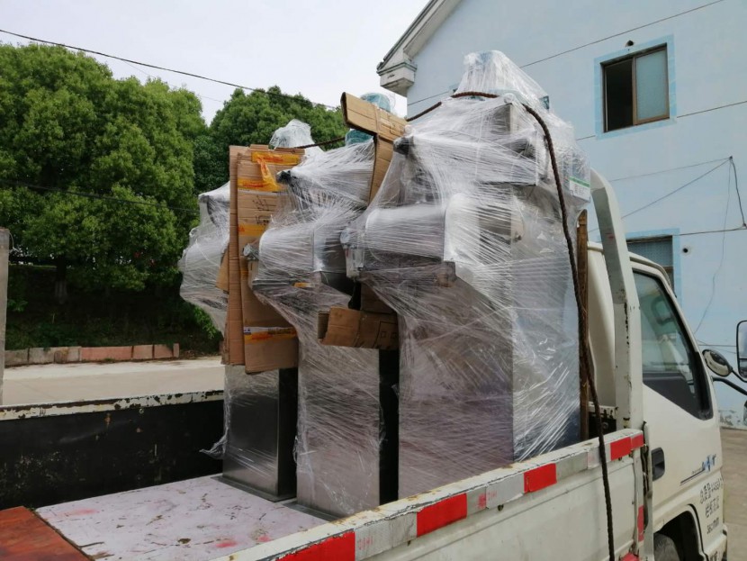 来不及解释了，工业粉尘治理设备先走一批，科朗兹环保